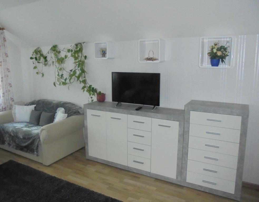 Eva Lange Appartement *